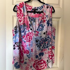 Pretty light and Flowy tank